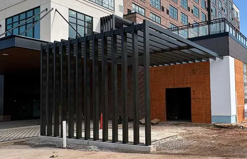 Aluminum Trellis in Fort Worth, TX by Sharchs.
